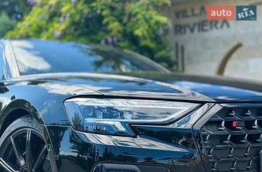 Седан Audi S8 2024 в Львове