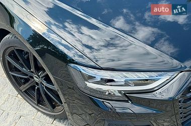 Седан Audi S8 2024 в Львове