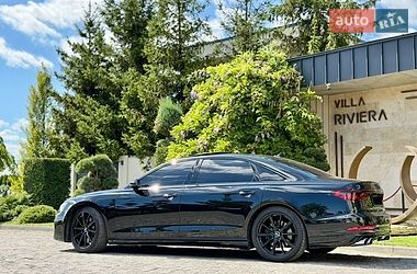 Седан Audi S8 2024 в Львове