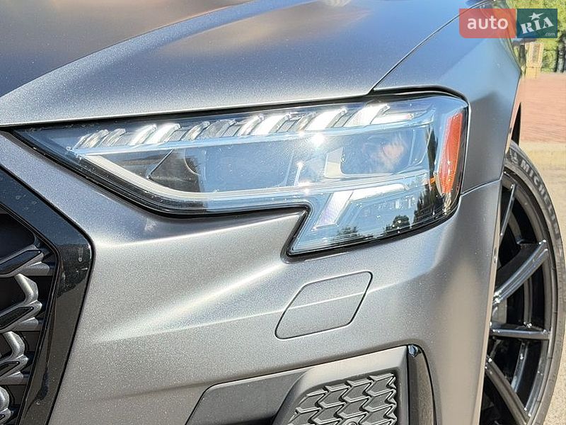 Седан Audi S8 2023 в Києві