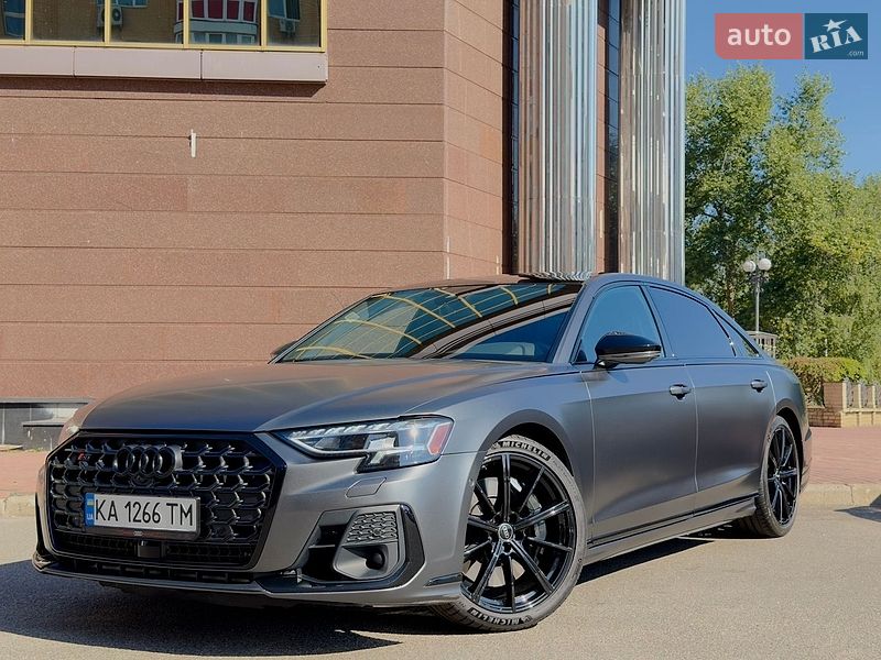Audi S8 2023