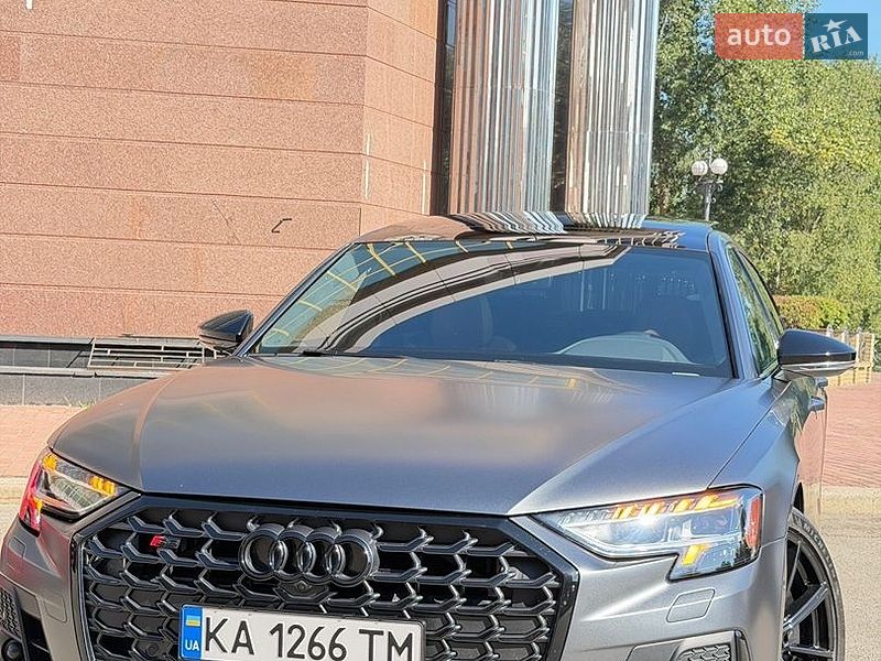 Седан Audi S8 2023 в Києві