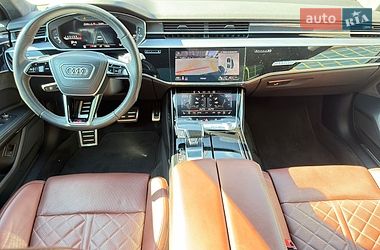 Седан Audi S8 2023 в Києві