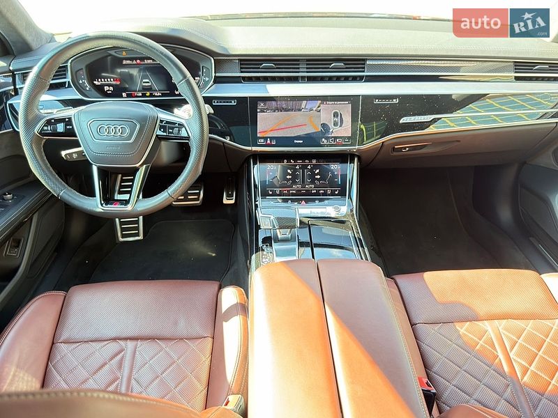 Седан Audi S8 2023 в Києві