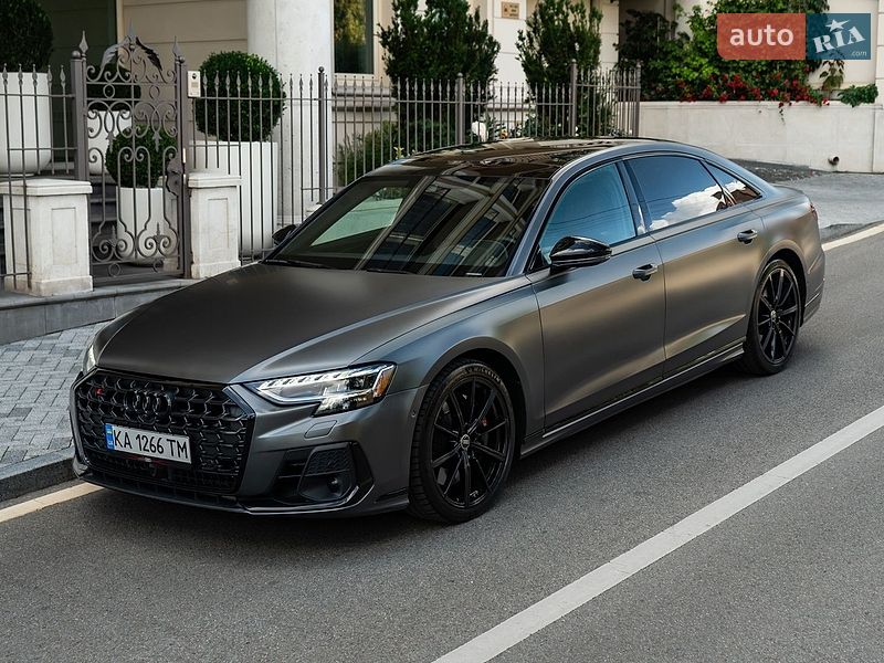 Седан Audi S8 2023 в Киеве