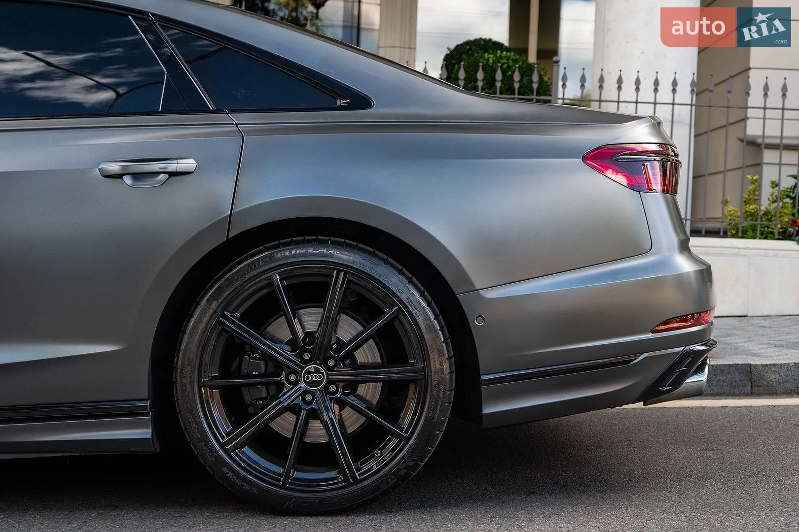 2023 Audi S8 - мініатюра 18