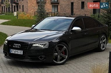 Седан Audi S8 2013 в Києві