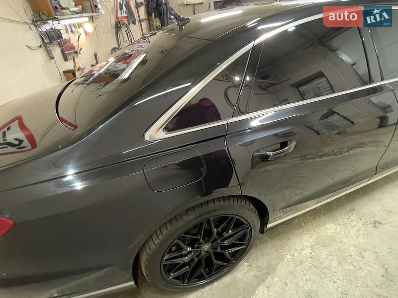 Седан Audi S8 2023 в Тернополе фото 20 Седан Audi S8 2023 в Тернополе