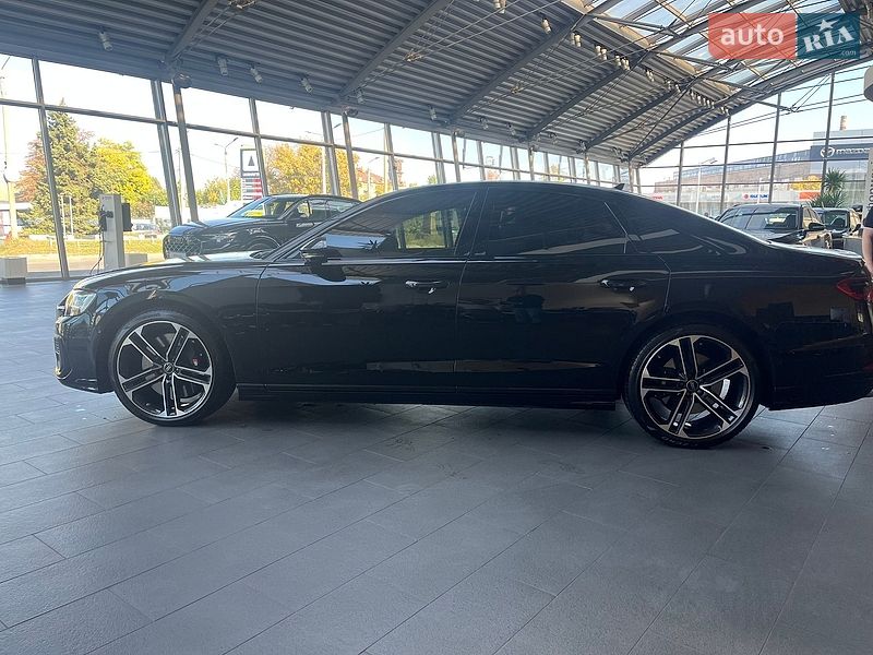 Седан Audi S8 2026 в Дніпрі