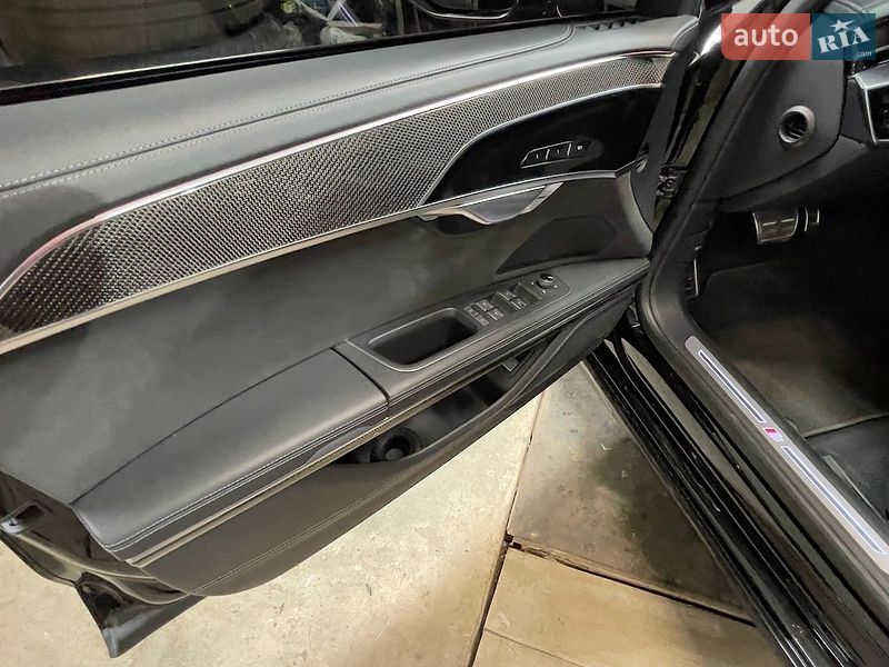 Седан Audi S8 2023 в Тернополе фото 30 Седан Audi S8 2023 в Тернополе