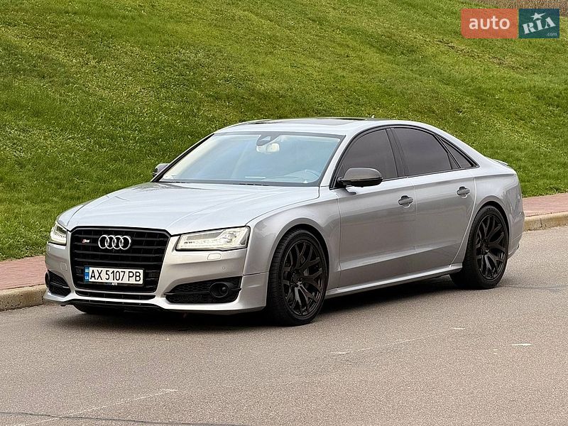 Audi S8 2015