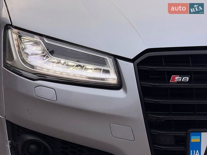 Седан Audi S8 2015 в Києві