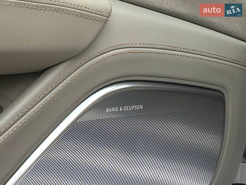Седан Audi S8 2015 в Києві