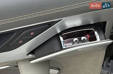 Седан Audi S8 2015 в Києві
