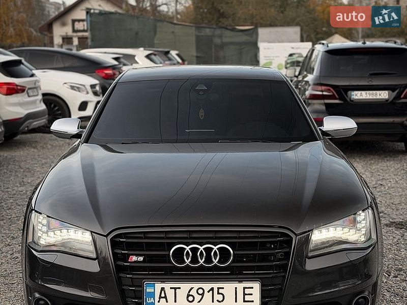 Седан Audi S8 2013 в Днепре