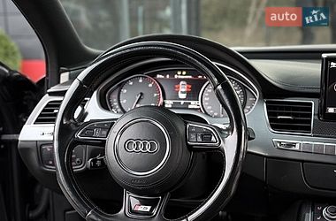 Седан Audi S8 2013 в Дніпрі