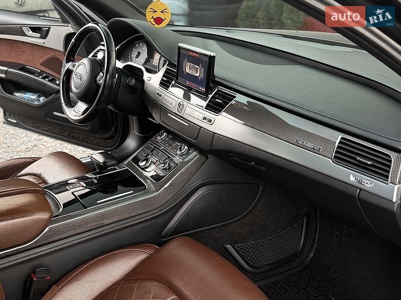 Седан Audi S8 2013 в Днепре