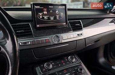 Седан Audi S8 2013 в Дніпрі