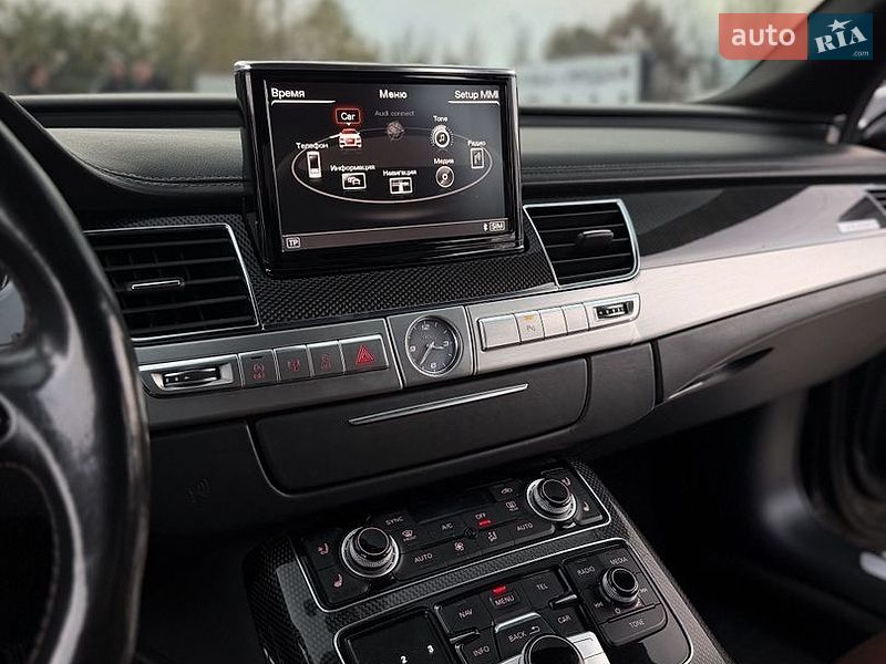 Седан Audi S8 2013 в Дніпрі
