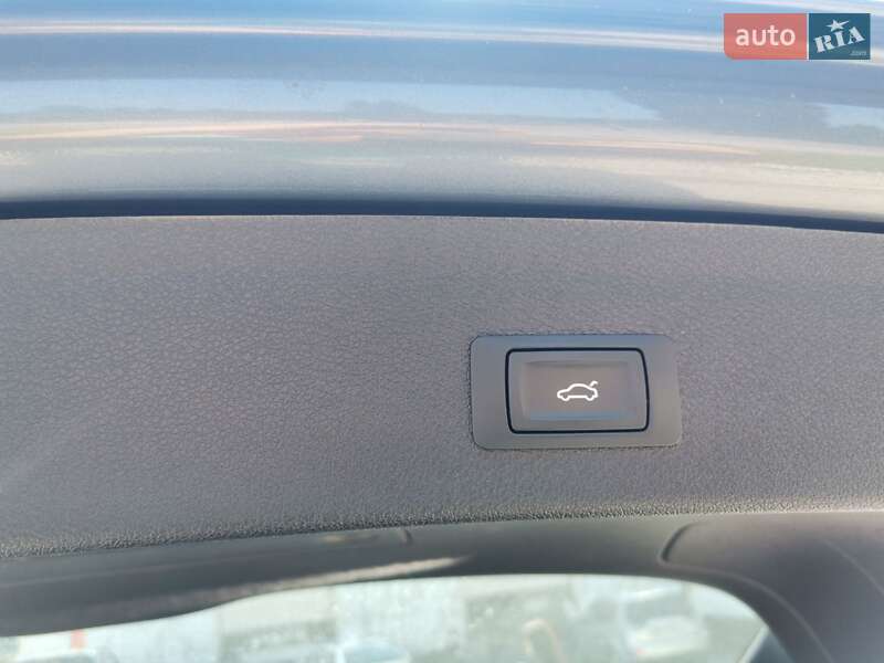 Внедорожник / Кроссовер Audi SQ5 2015 в Львове