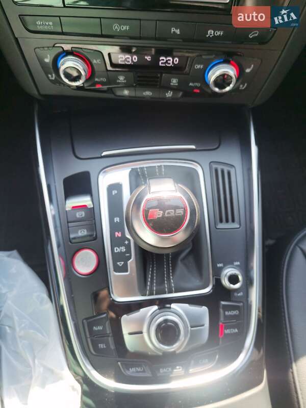 Внедорожник / Кроссовер Audi SQ5 2015 в Львове