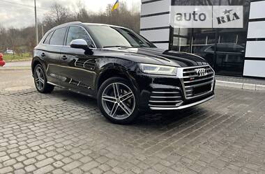 Внедорожник / Кроссовер Audi SQ5 2017 в 