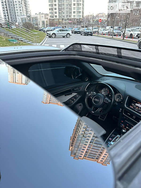 Внедорожник / Кроссовер Audi SQ5 2014 в Кременчуге