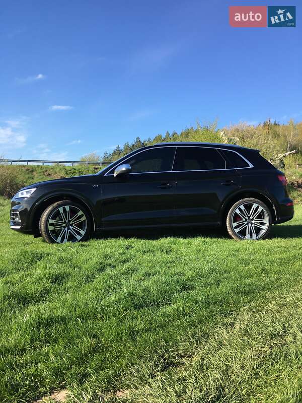Внедорожник / Кроссовер Audi SQ5 2018 в Хмельницком