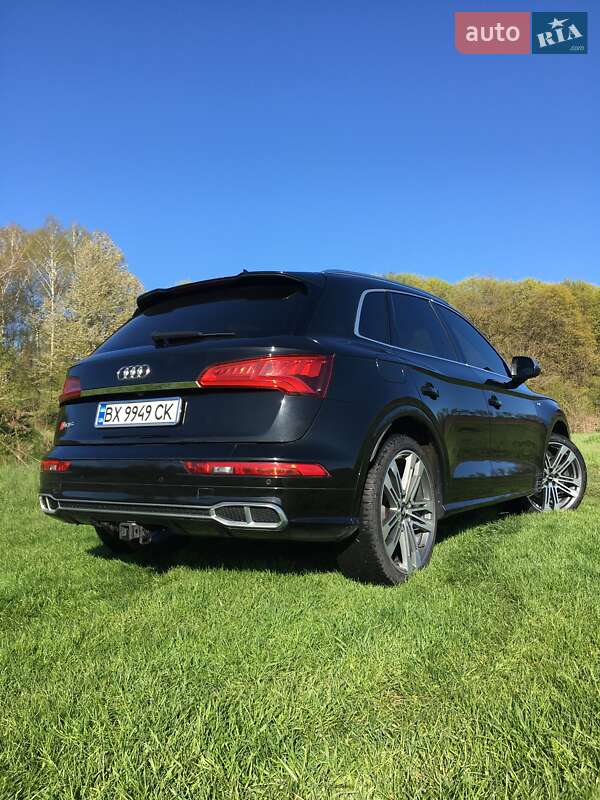 Внедорожник / Кроссовер Audi SQ5 2018 в Хмельницком
