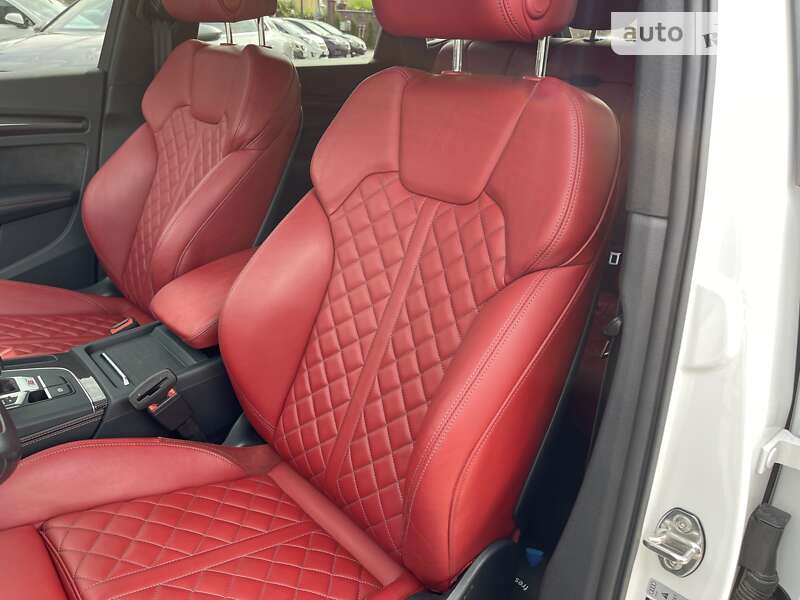 Внедорожник / Кроссовер Audi SQ5 2019 в Ровно