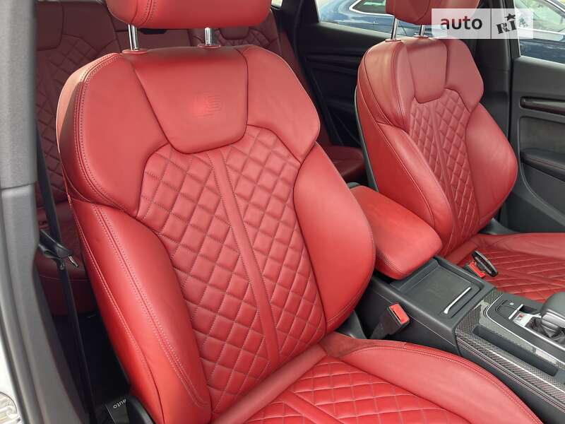 Внедорожник / Кроссовер Audi SQ5 2019 в Ровно