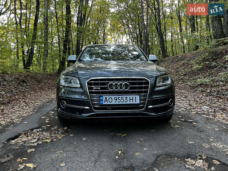 Внедорожник / Кроссовер Audi SQ5 2015 в Мукачево