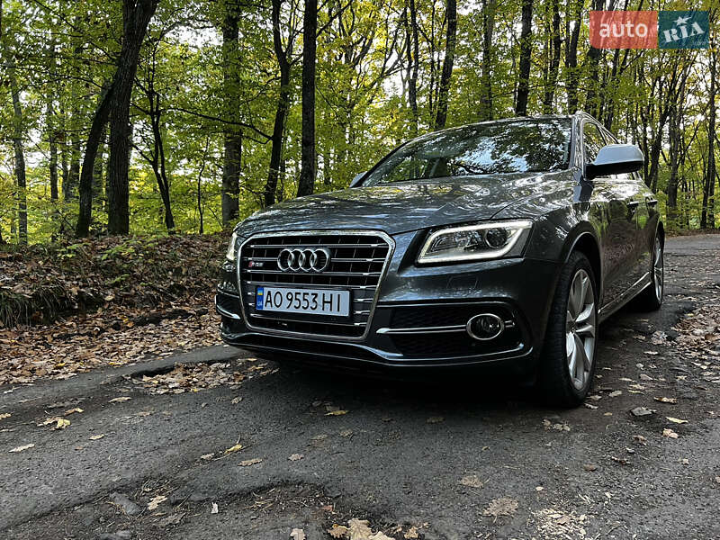 Внедорожник / Кроссовер Audi SQ5 2015 в Мукачево