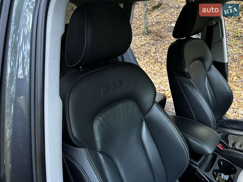 Внедорожник / Кроссовер Audi SQ5 2015 в Мукачево