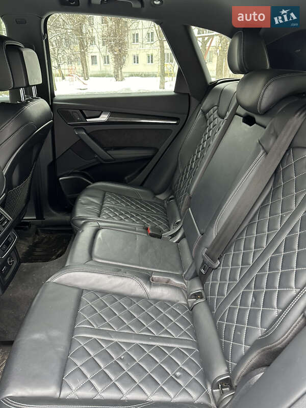 Внедорожник / Кроссовер Audi SQ5 2019 в Полтаве