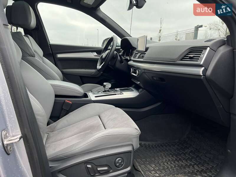 Позашляховик / Кросовер Audi SQ5 2017 в Львові