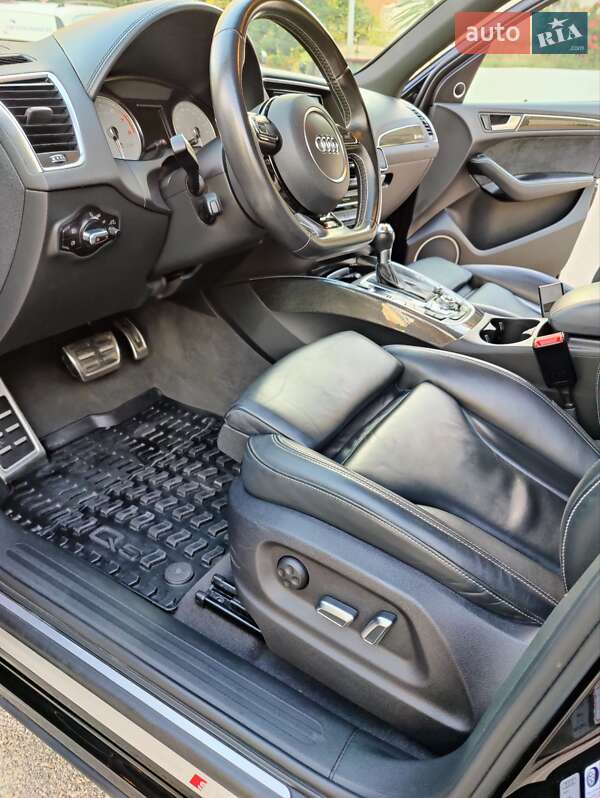 Внедорожник / Кроссовер Audi SQ5 2015 в Киеве