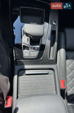 Внедорожник / Кроссовер Audi SQ5 2021 в 