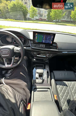 Внедорожник / Кроссовер Audi SQ5 2021 в 