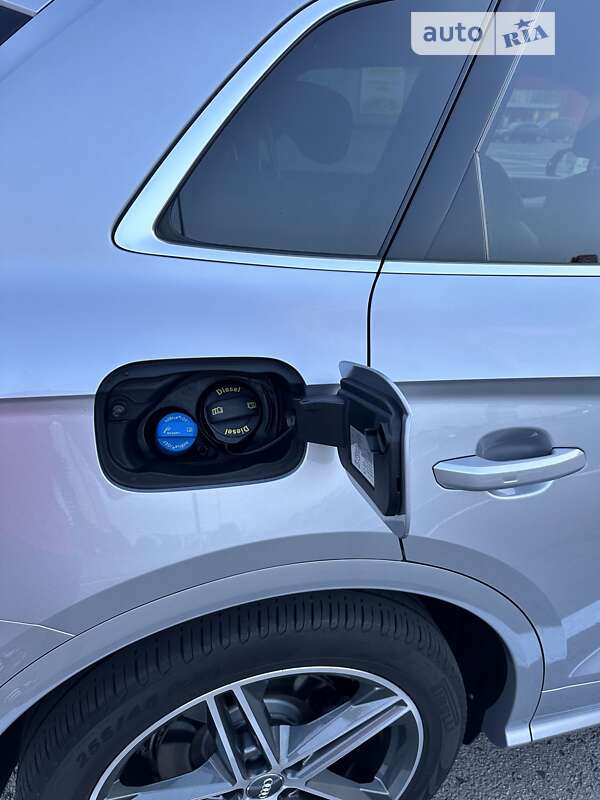 Внедорожник / Кроссовер Audi SQ5 2019 в Ровно