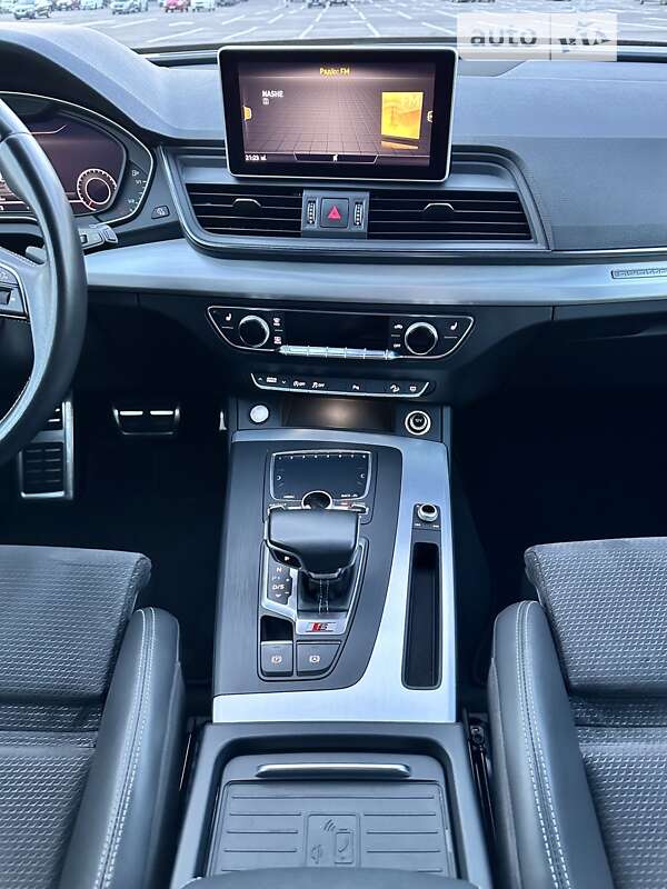 Внедорожник / Кроссовер Audi SQ5 2019 в Ровно