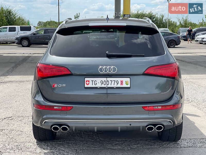Внедорожник / Кроссовер Audi SQ5 2016 в Ужгороде