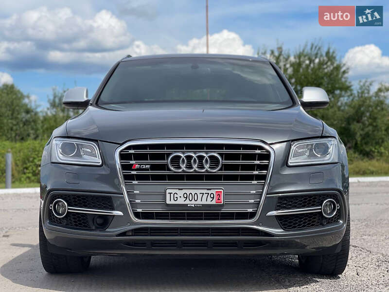 Внедорожник / Кроссовер Audi SQ5 2016 в Ужгороде