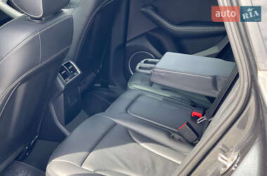 Внедорожник / Кроссовер Audi SQ5 2016 в 