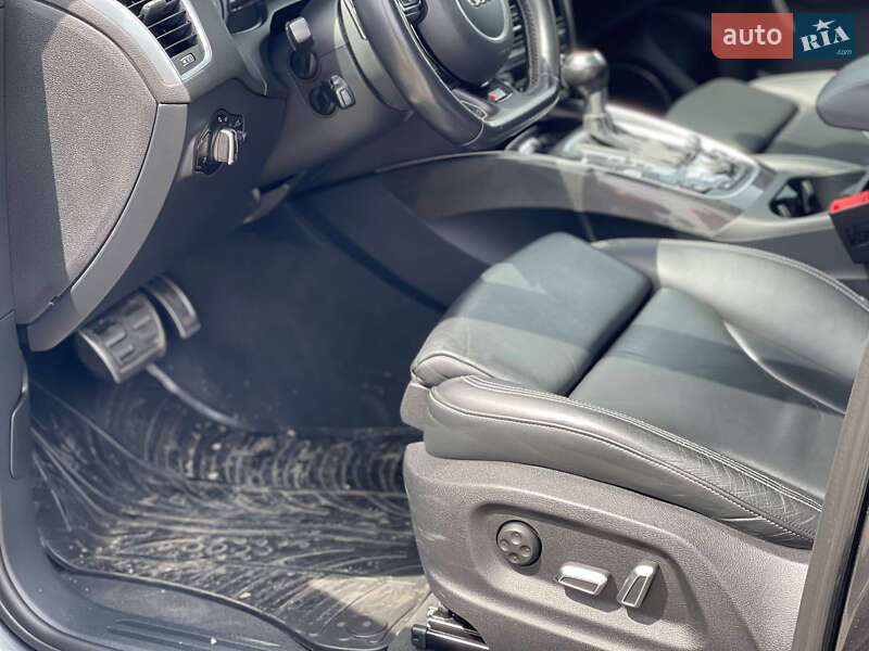 Внедорожник / Кроссовер Audi SQ5 2016 в Ужгороде