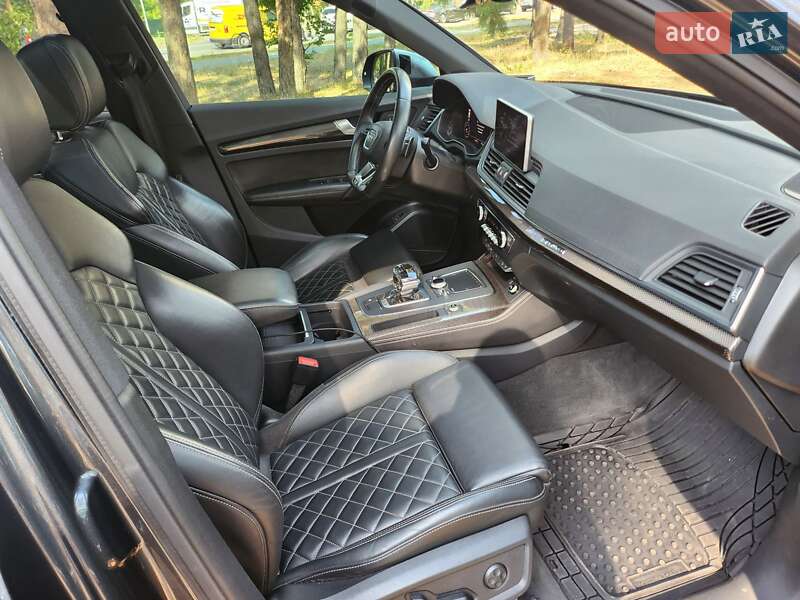 Внедорожник / Кроссовер Audi SQ5 2018 в Киеве