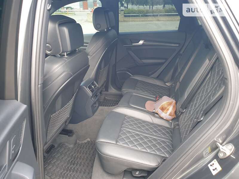 Внедорожник / Кроссовер Audi SQ5 2018 в Киеве фото 16 Внедорожник / Кроссовер Audi SQ5 2018 в Киеве