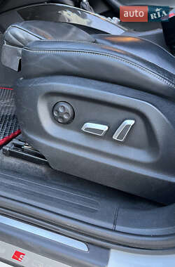 Внедорожник / Кроссовер Audi SQ5 2015 в 