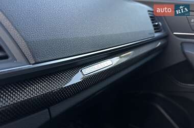 Внедорожник / Кроссовер Audi SQ5 2018 в 