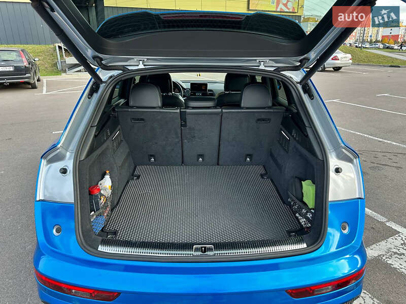 Внедорожник / Кроссовер Audi SQ5 2018 в Ровно